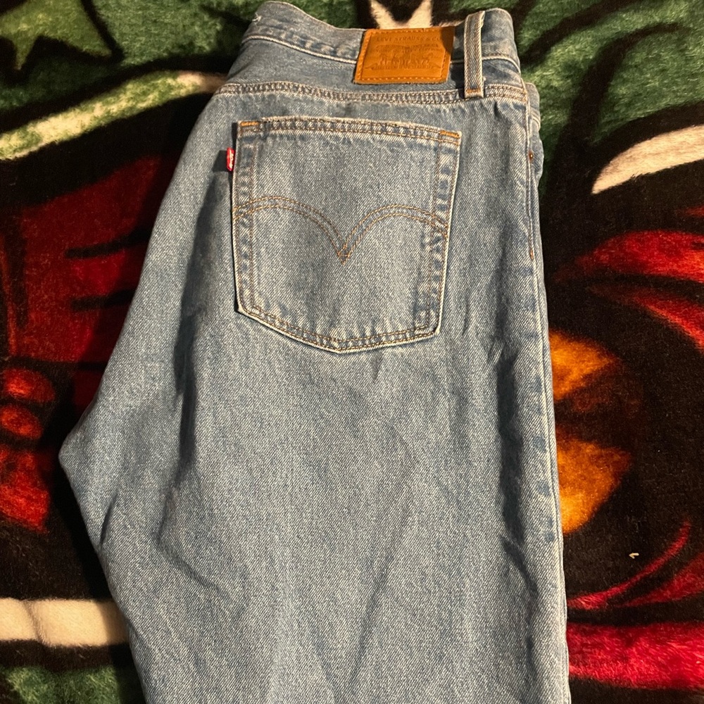 Women’s Levi jeans size 31